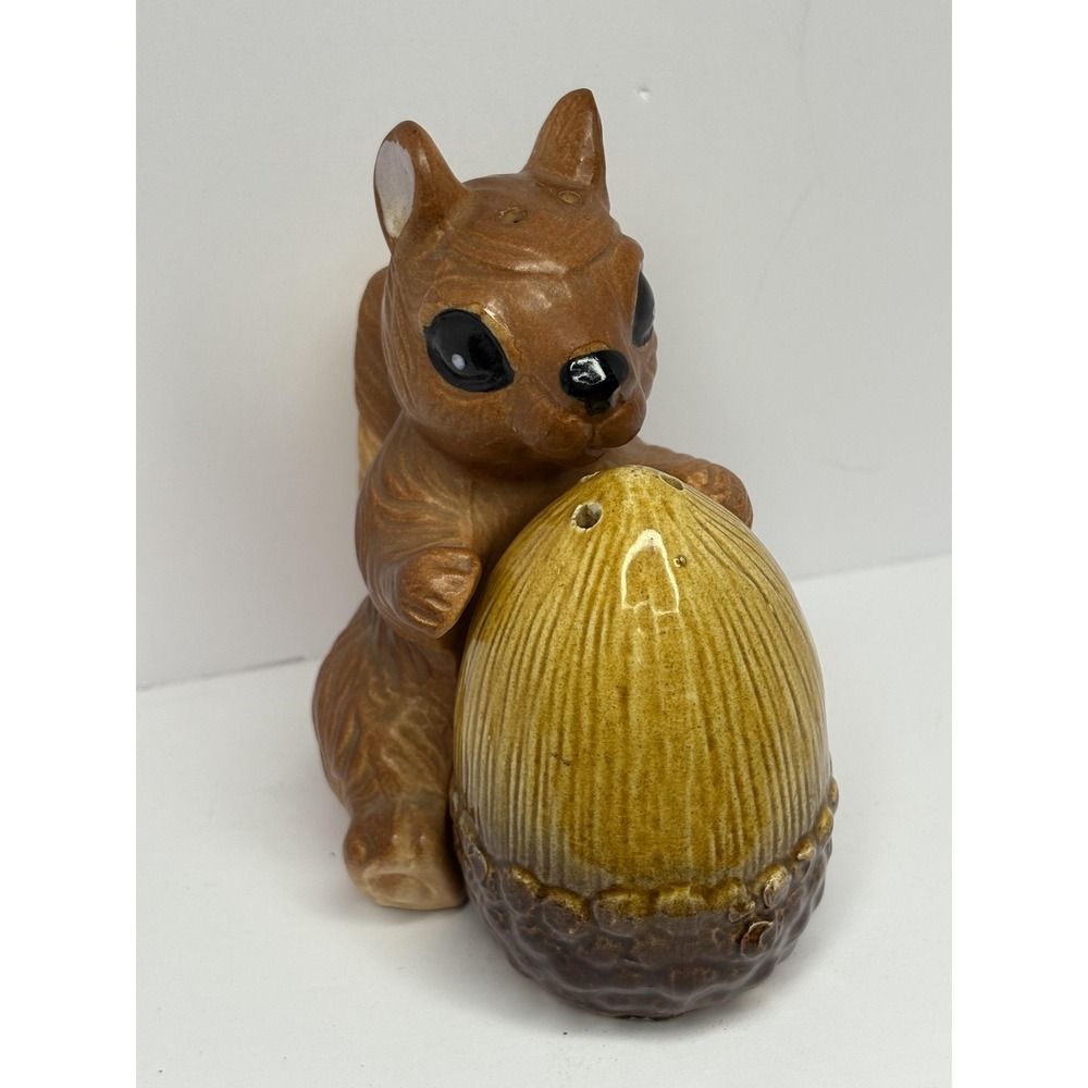 Vintage Squirrel Acorn Salt Pepper Shakers Ceramic Brown Figural Made Japan - Picture 4 of 4
